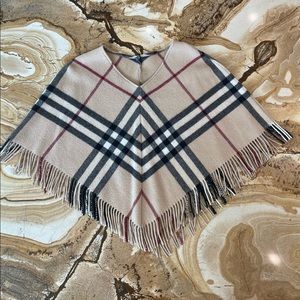 BURBERRY classic poncho, rare! One size, Burberry plaid